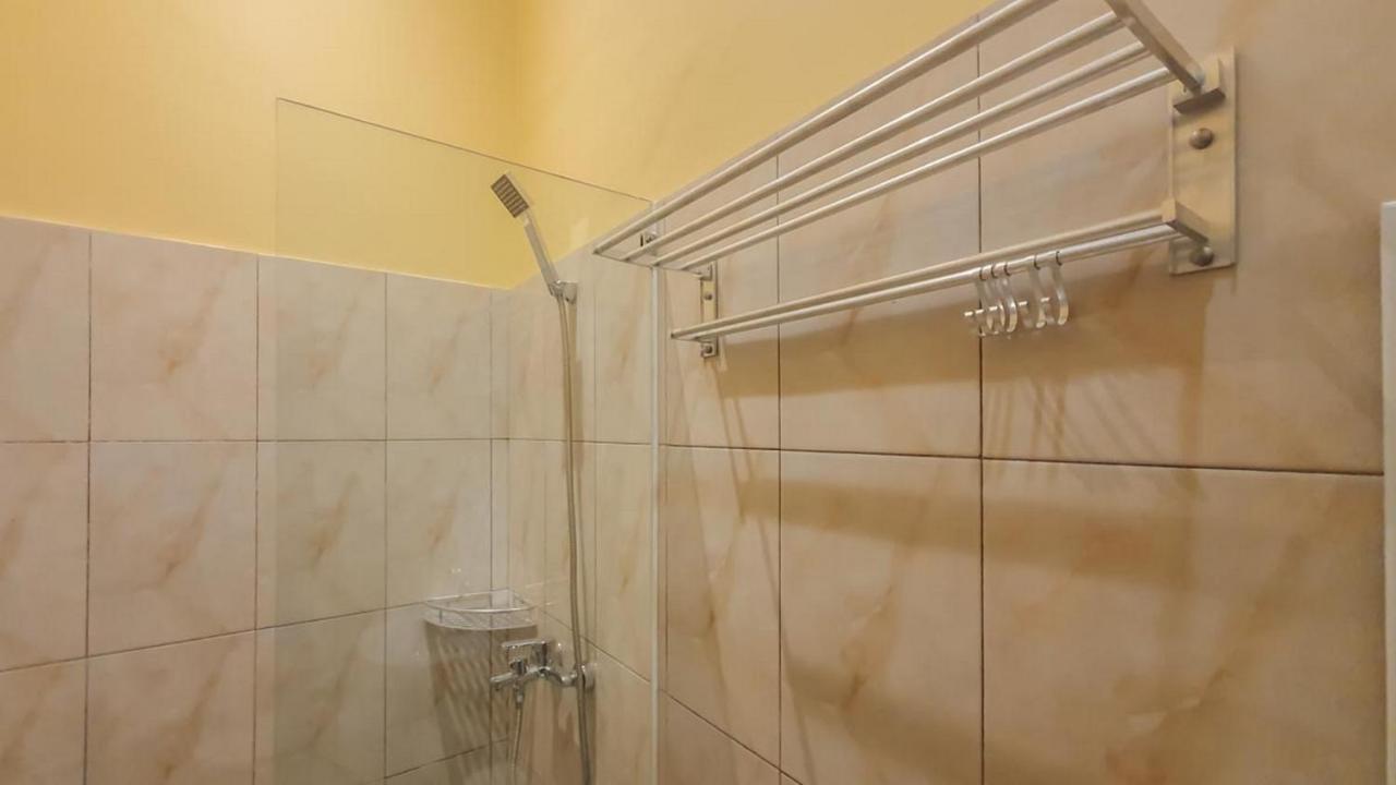 Urbanview Hotel Sakura Kampung Inggris Pare By Reddoorz Exteriér fotografie