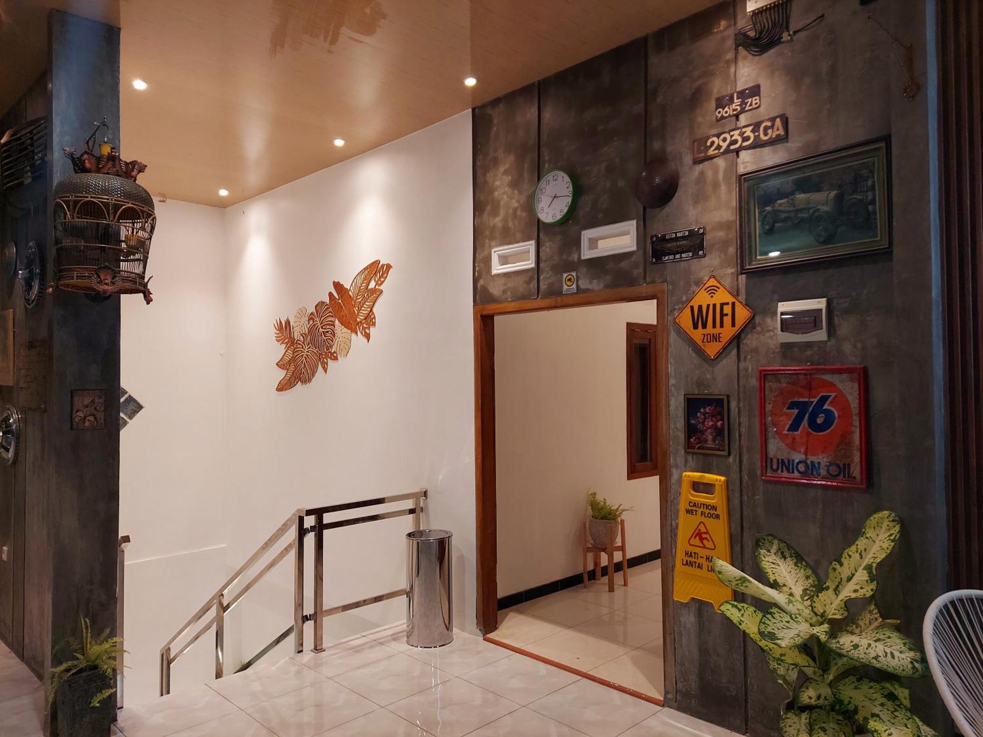 Urbanview Hotel Sakura Kampung Inggris Pare By Reddoorz Exteriér fotografie